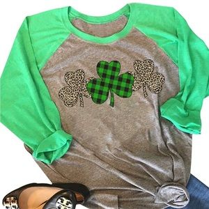 Women’s St Patrick’s Day Shamrock Holiday- green Tee Shirt- NWT- Womens S